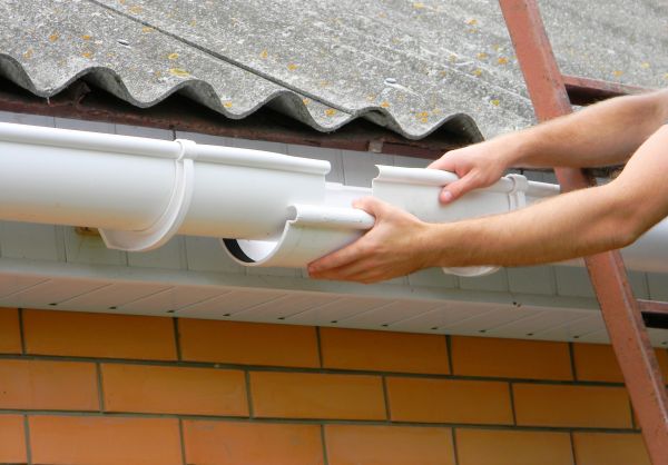 Gutters Cleaning